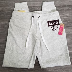 🆕 Slim Fit Sweatpants